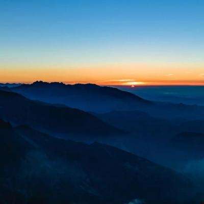 亚洲综合精品一二三区在线截图