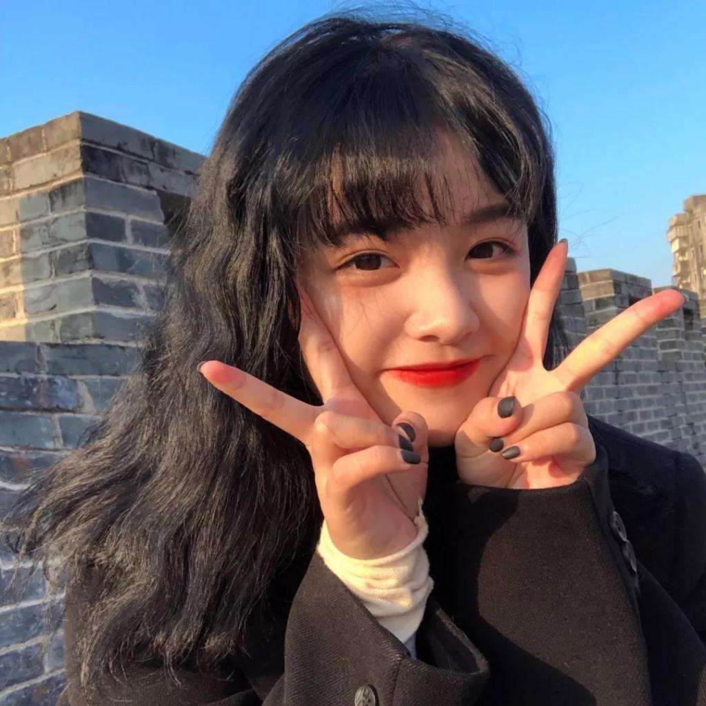 亲吻亚军陈银凤，慰问受伤的林雨薇，一向霸气的吴艳妮夺冠后为何“不开心”？